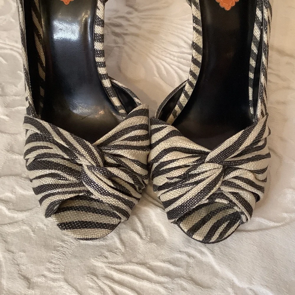 GUC Rocket Dog zebra animal‎ black white heels canvas